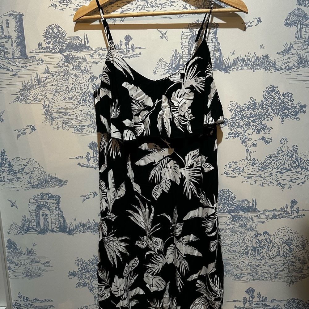 Old Navy Black and White Leaf Print Dress